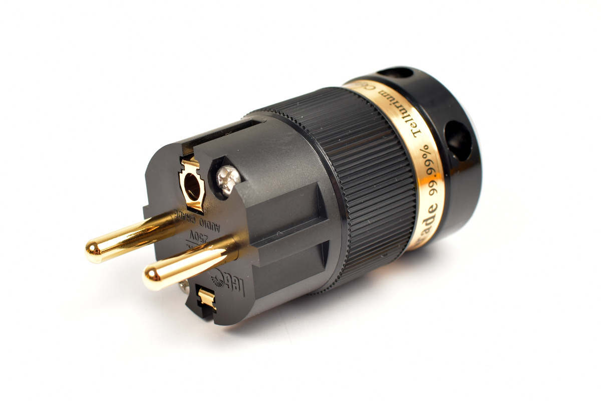 IeGO 8085−Au - schuko connector - black - gold plated Furukawa copper