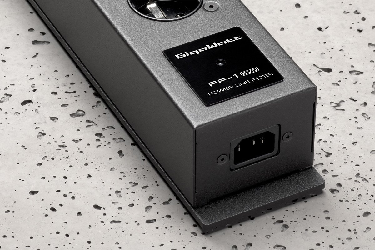 Filtering Power Strip GigaWatt PF-1 EVO (GigaWatt power cord included)